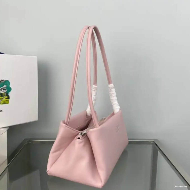 Fashionrepsfam ru 2209YZ0058 Prada Bag 0527